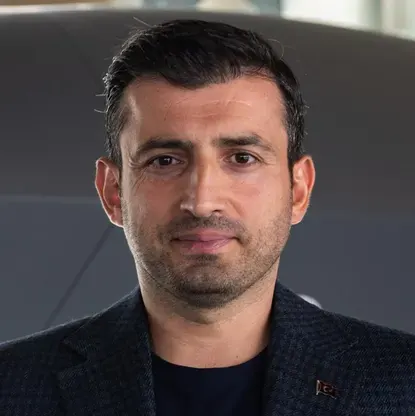 Selçuk Bayraktar portresi
